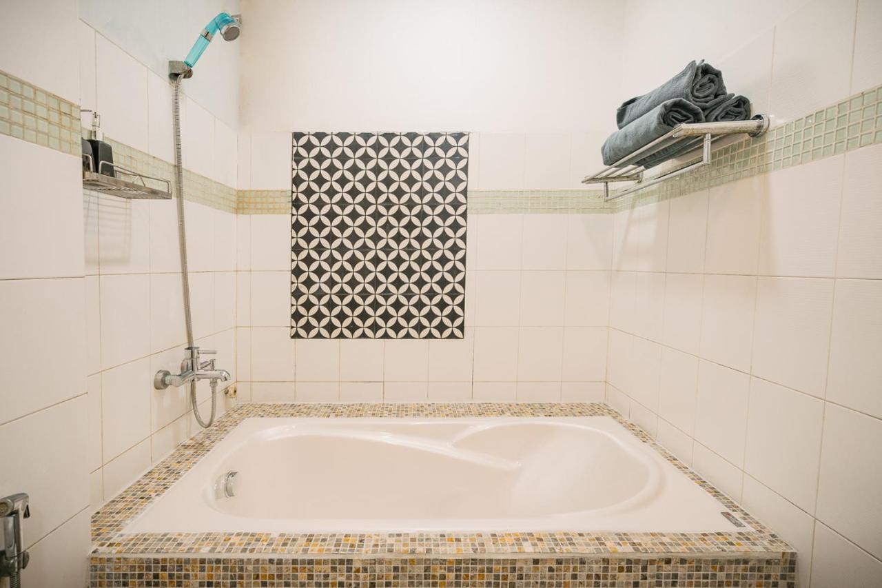 Entire French House With 4 Bedrooms In Hanoi Downtown Esterno foto